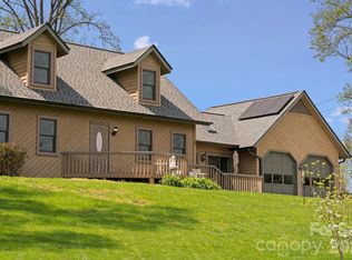 100 Forest Park Dr, Hendersonville, NC 28792