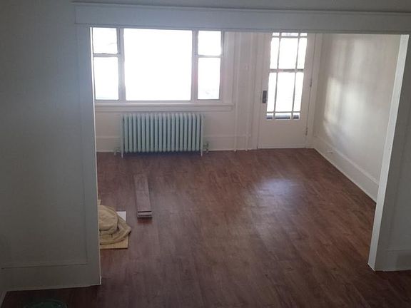 Living room/dining room