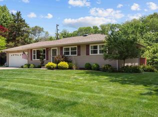 1711 E 4th St, Coal Valley, IL