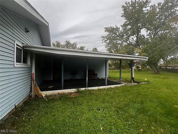 3rd image of 489 Southward Dr