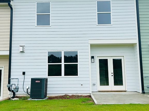2nd image of 37 Crest Dr #6