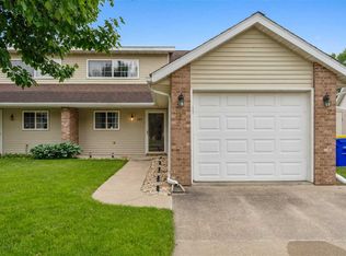 189 Stephans St, Tiffin, IA 52340