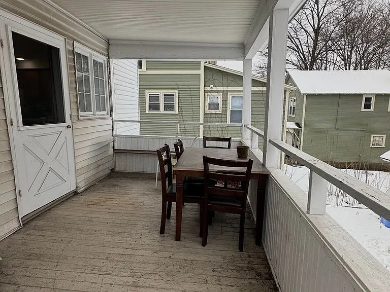 203 Maple St — Photo 7