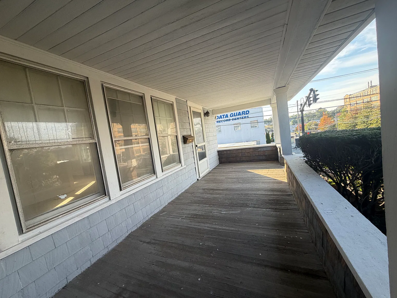 3 bed, $4,500 — Photo 2