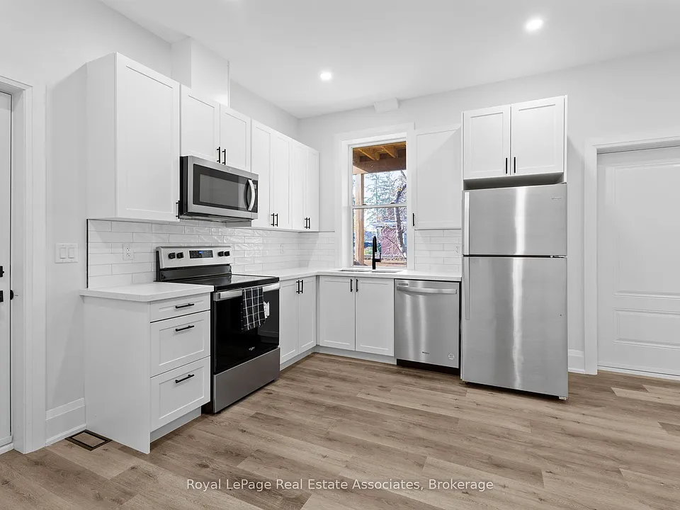 55 Cayuga St #1
