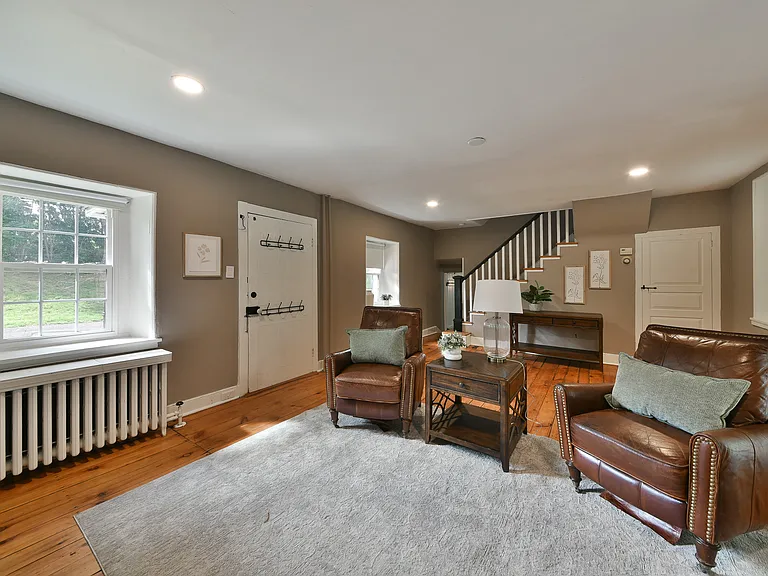 966 Paige Ct — Photo 9