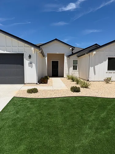 2146 W Escher Dr Photo 1
