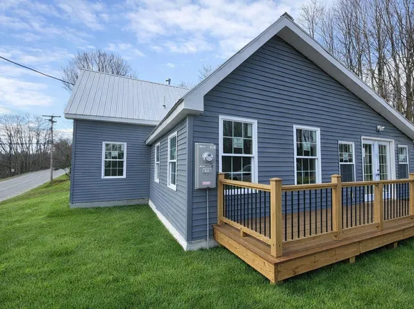 129 Town Farm Road, Farmington, ME 04938