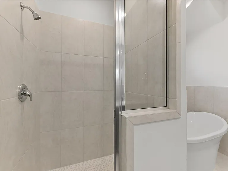 11938 Lakewood West Dr — Photo 18