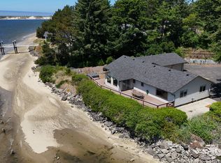 100 Rhododendron Dr, Florence, OR 97439