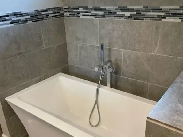 3060 Noble St, Houston, TX 77026