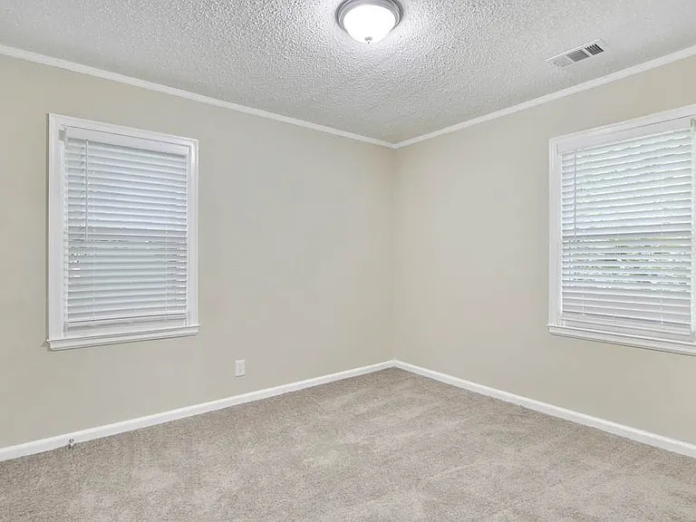 1372 E Forrest Ave — Photo 16