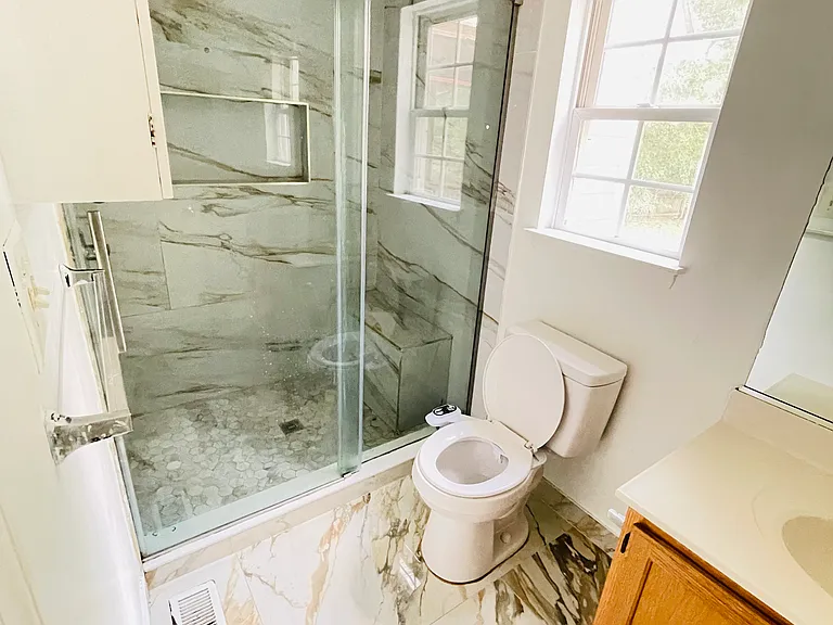 9724 Willow Glen Ln — Photo 22