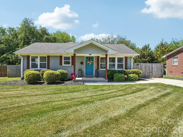 4238 Donnybrook Pl, Charlotte, NC 28205