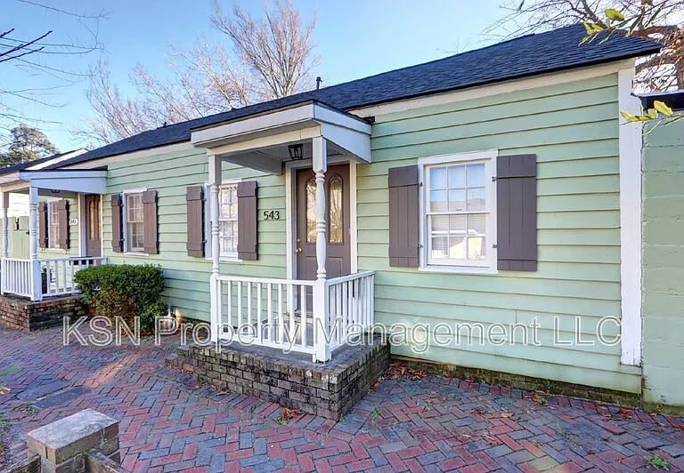 543 E Harris St — Photo 1