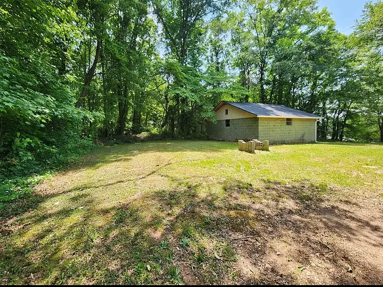 112 Jackson Ave — Photo 17