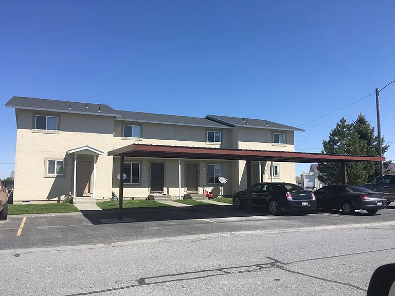 270 Carol Dr #1 — Photo 4