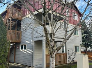225 SE 126th Ave APT 6, Portland, OR 97233