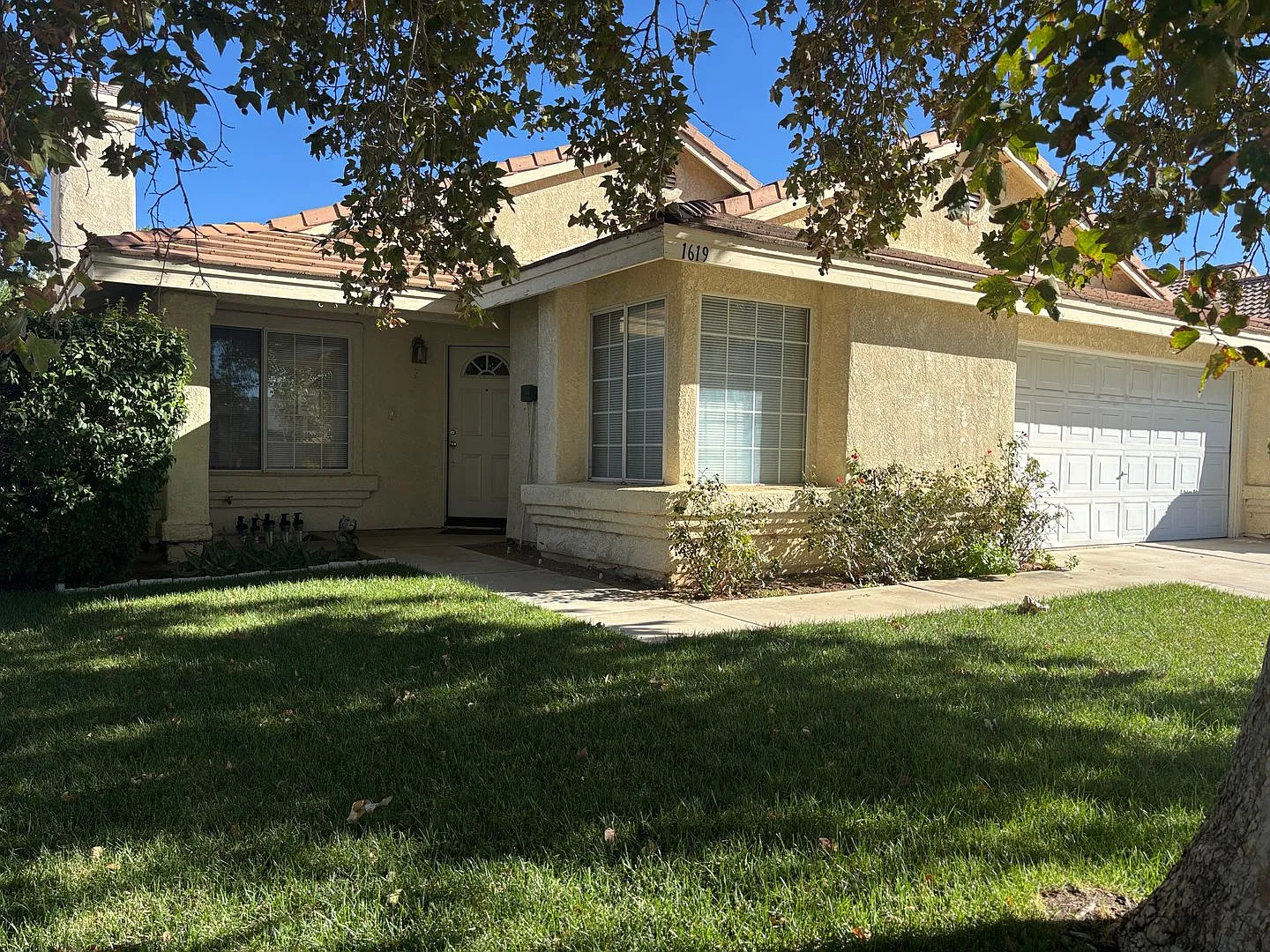 East Lancaster Home — Photo 3