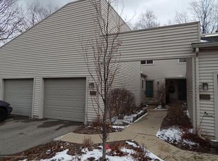 1152 S Ridge Rd, Lansing, MI 48917