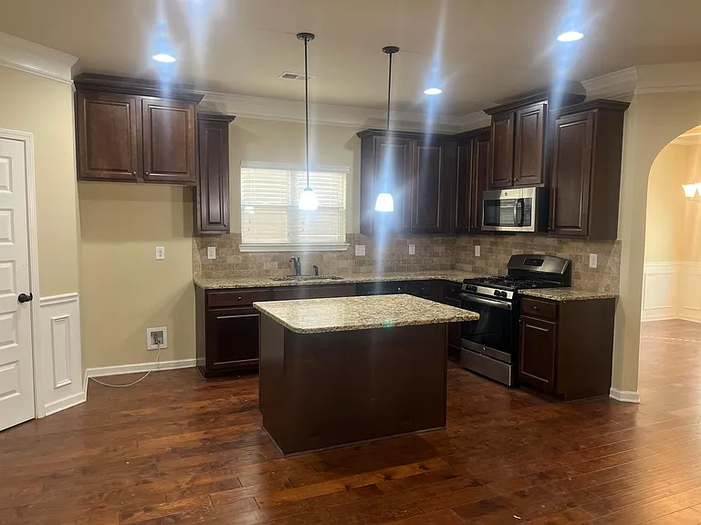 223 Heatherwood Ln — Photo 11