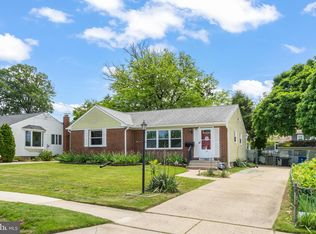 102 Washington Ave, Edgewater Park, NJ 08010