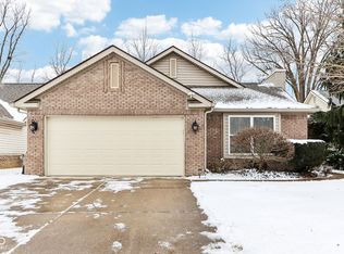 9519 Summer Ridge Pl, Indianapolis, IN 46260