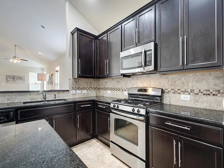 13900 Marathon Rd — Photo 14