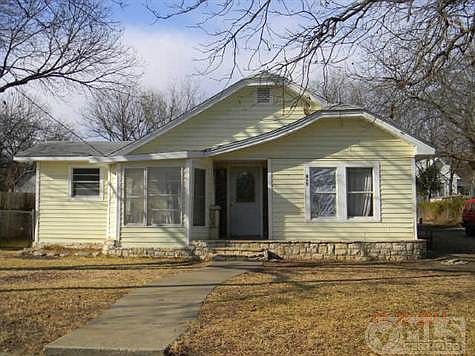 1st image of 104 W Grubbs St