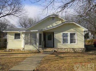 104 W Grubbs St, Hico, TX 76457