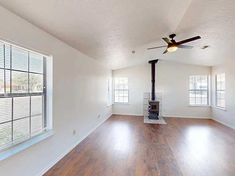 821 Oro Real NE — Photo 20