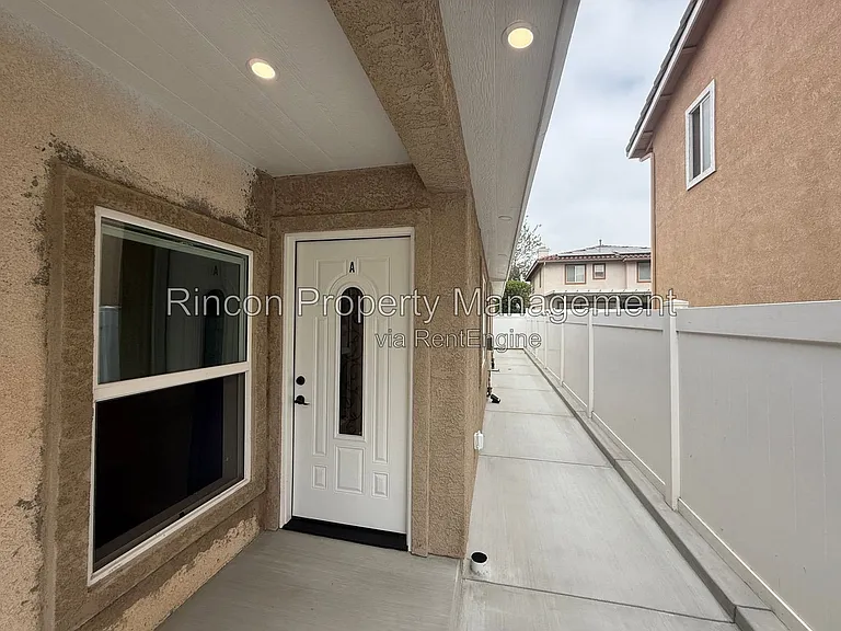 921 Aurora Dr #A — Photo 2