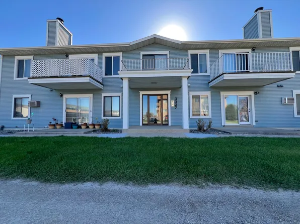 3327 15th Ave S APT D, Fargo, ND 58103