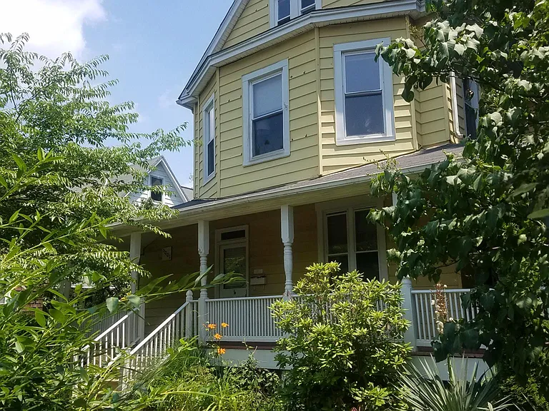 Roland Ave — Photo 1