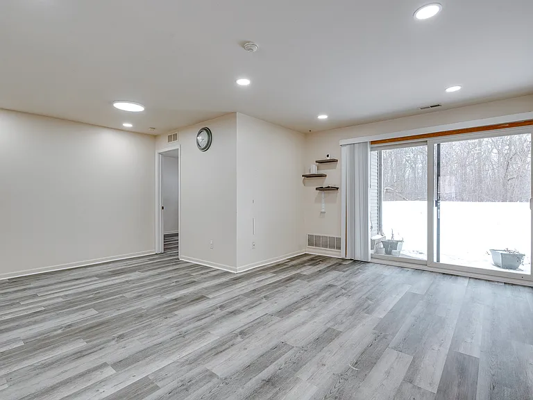 42739 Lilley Pointe Dr #119 — Photo 4