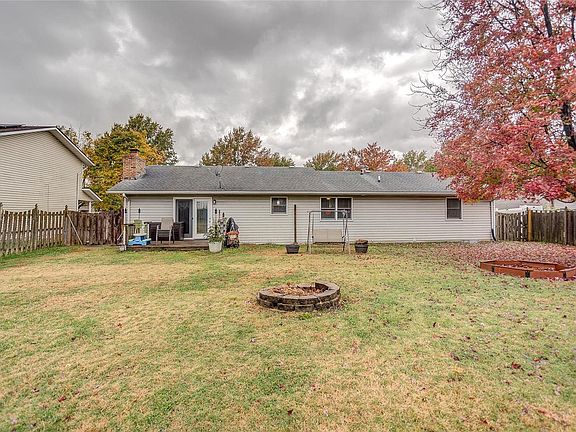 5th image of 17 Mimosa Dr