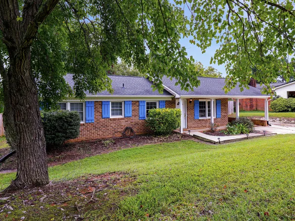 1204 Dover St, Roxboro, NC 27573