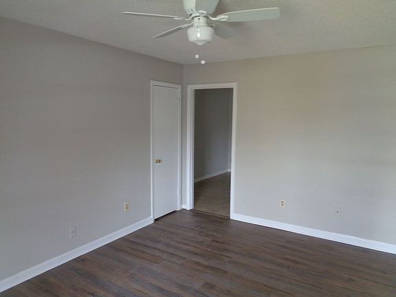 5th image of 5147 Karen Dr