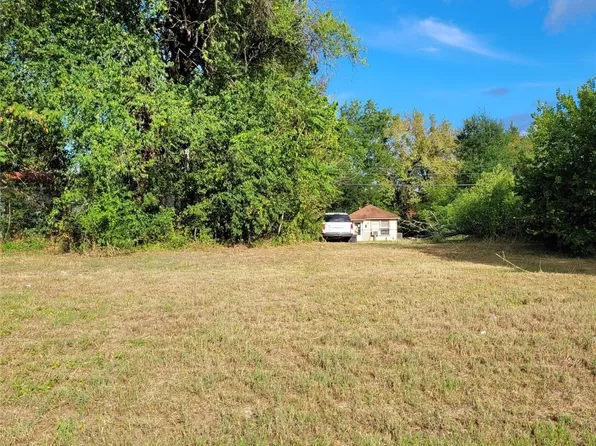 606 1st St NE, Paris, TX 75460