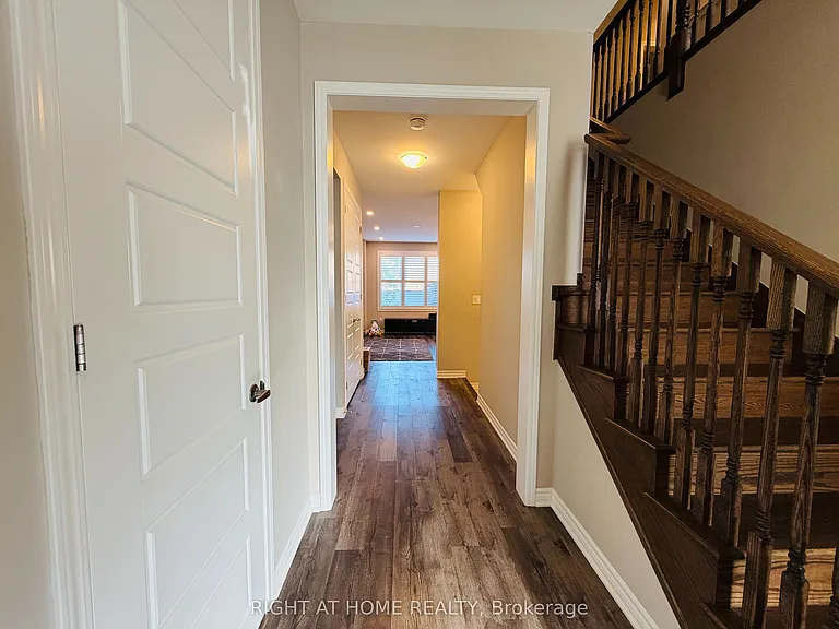 567 Bellflower Ct — Photo 3
