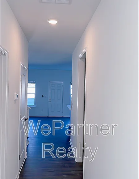 31 Sandstone Dr — Photo 8