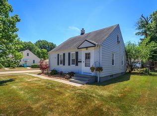 29740 Cresthaven Dr, Willowick, OH 44095