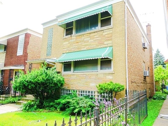 2nd image of 5557 W Gladys Ave