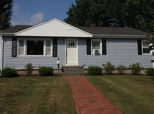 9 Wood Rd, Middletown, RI 02842