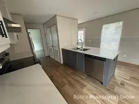 885 Fountain Cir #885 — Photo 6