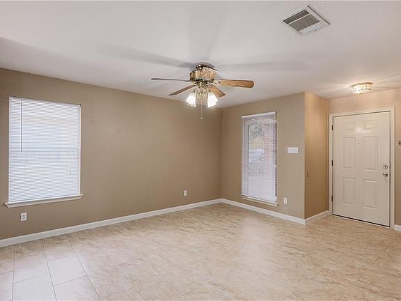 4th image of 1006 Moser River Dr