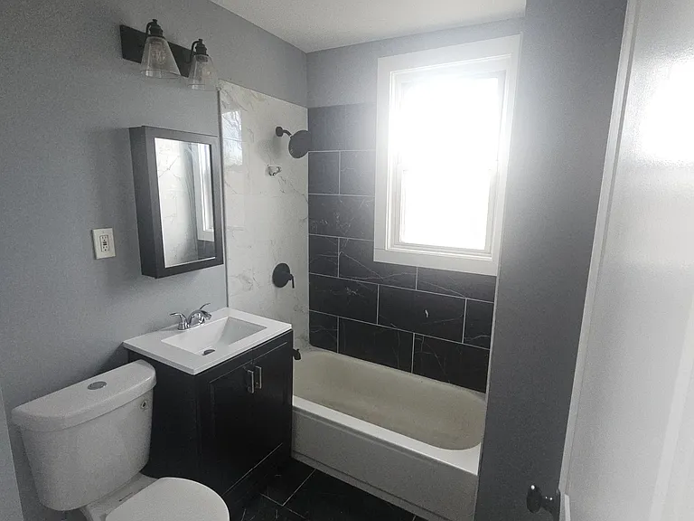 559 Grove St #2F — Photo 17