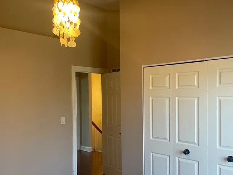 836 Benridge Ct — Photo 7