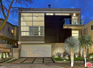 704 Huntley Dr #102, West Hollywood, CA 90069