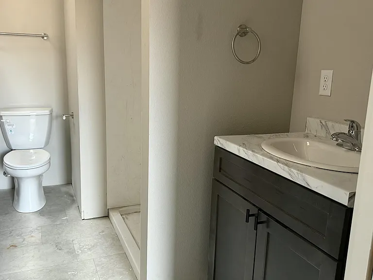 201 W Main St #8 — Photo 5